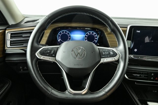 used 2025 Volkswagen Atlas car, priced at $34,400