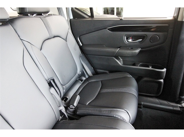 new 2025 Honda Pilot car, priced at $51,970