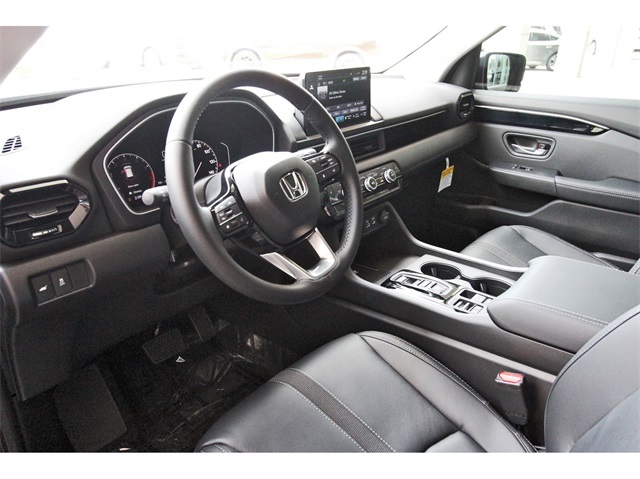 new 2025 Honda Pilot car, priced at $51,970
