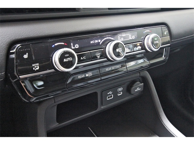 new 2025 Honda Pilot car, priced at $51,970