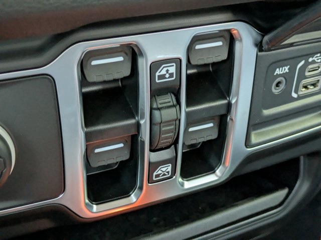 new 2025 Jeep Wrangler car, priced at $32,785