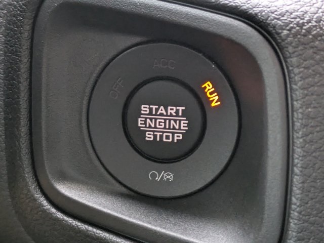new 2025 Jeep Wrangler car, priced at $32,785