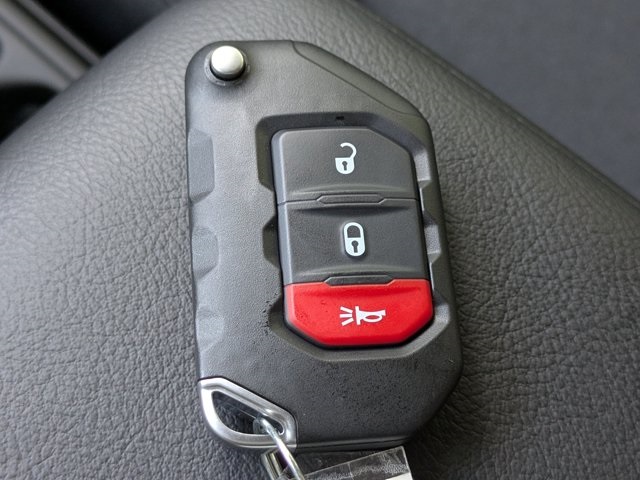 new 2025 Jeep Wrangler car, priced at $32,785