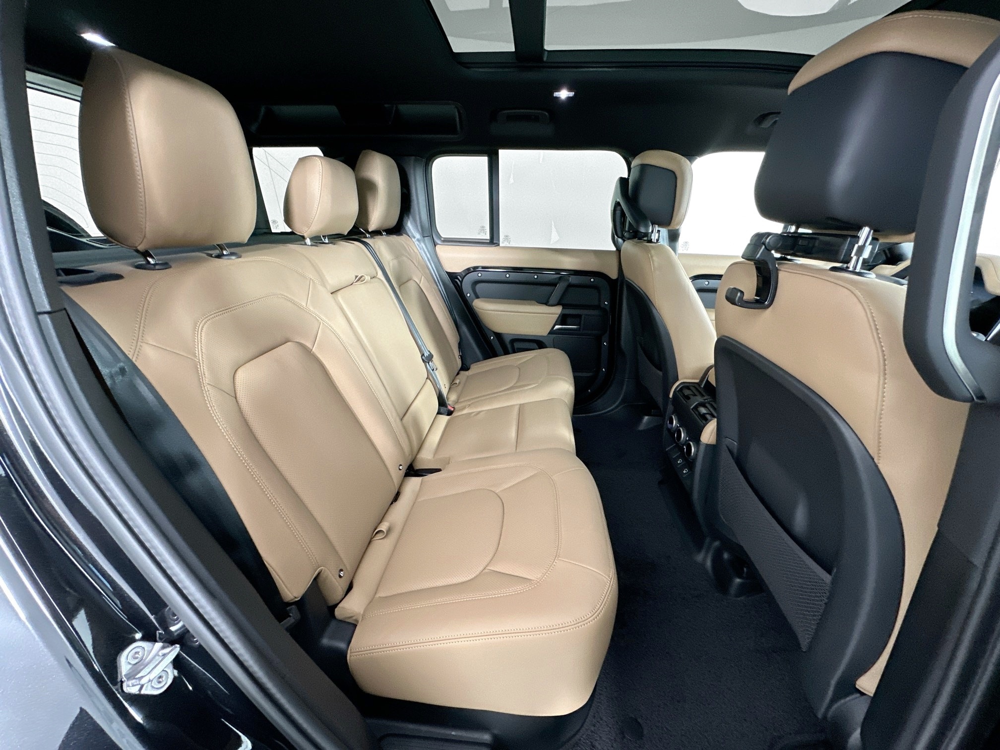 new 2025 Land Rover Defender 110 car, priced at $80,283
