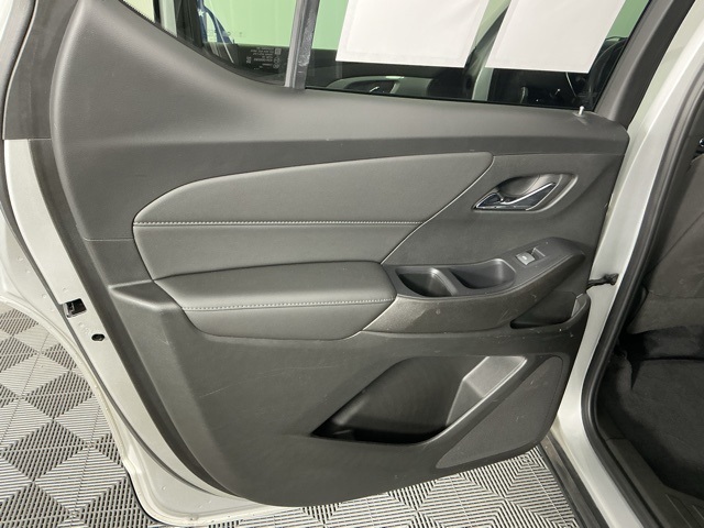 used 2022 Chevrolet Traverse car, priced at $23,366