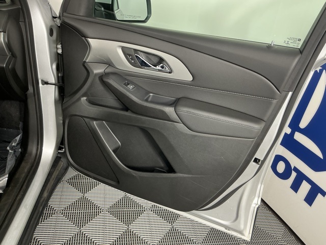 used 2022 Chevrolet Traverse car, priced at $23,366