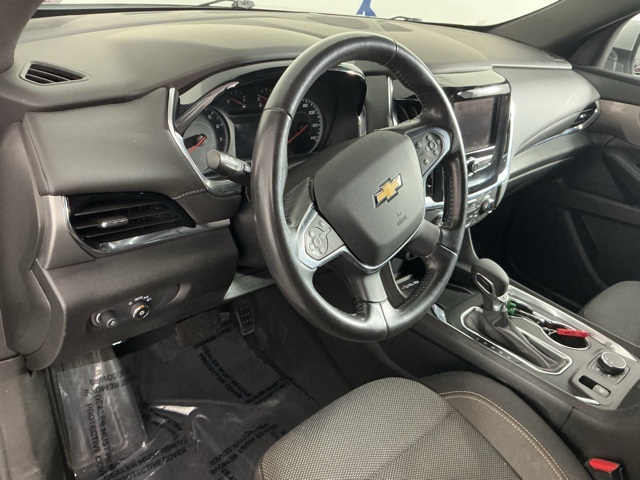 used 2022 Chevrolet Traverse car, priced at $23,366