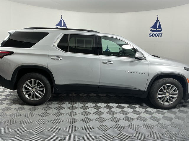 used 2022 Chevrolet Traverse car, priced at $23,366
