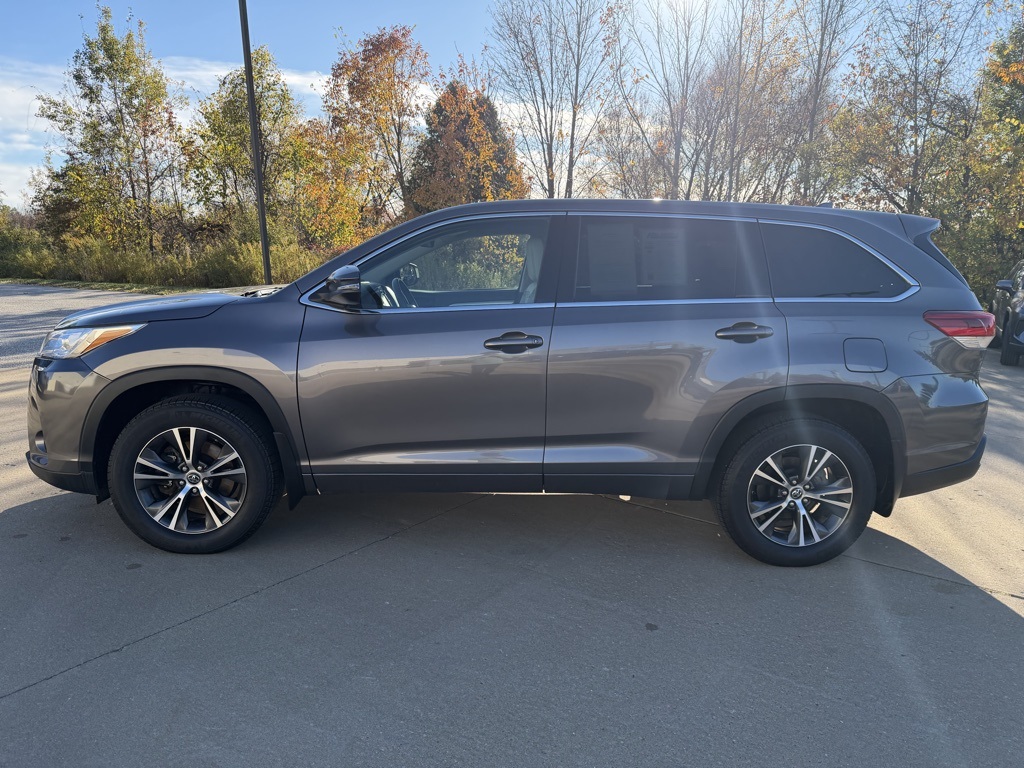 used 2017 Toyota Highlander car, priced at $19,903