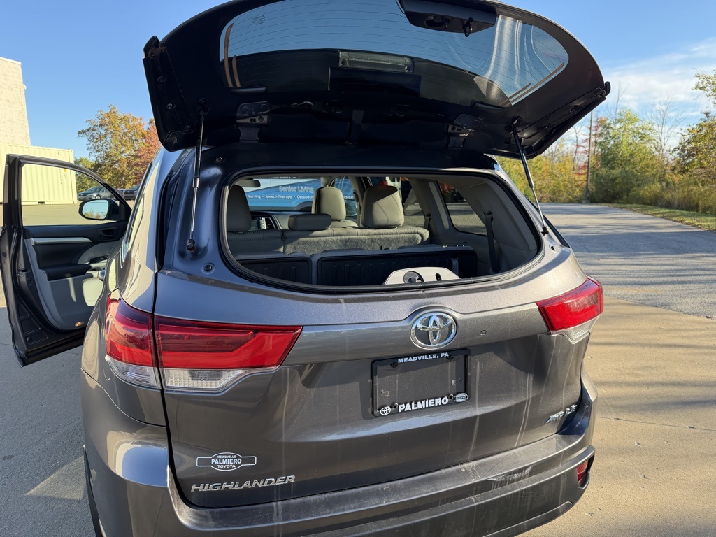 used 2017 Toyota Highlander car, priced at $19,903