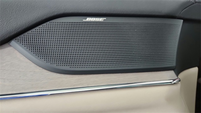 new 2025 Volvo EX90 car, priced at $81,290