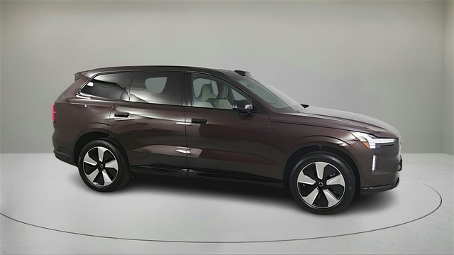 new 2025 Volvo EX90 car, priced at $81,290