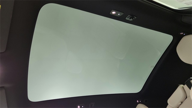 new 2025 Volvo EX90 car, priced at $81,290