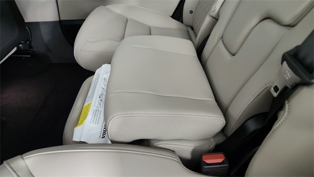 new 2025 Volvo EX90 car, priced at $81,290