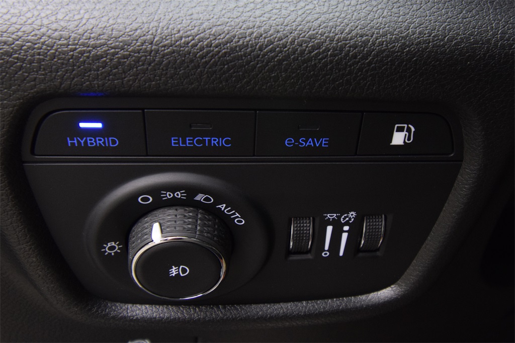 new 2025 Jeep Grand Cherokee car, priced at $55,433