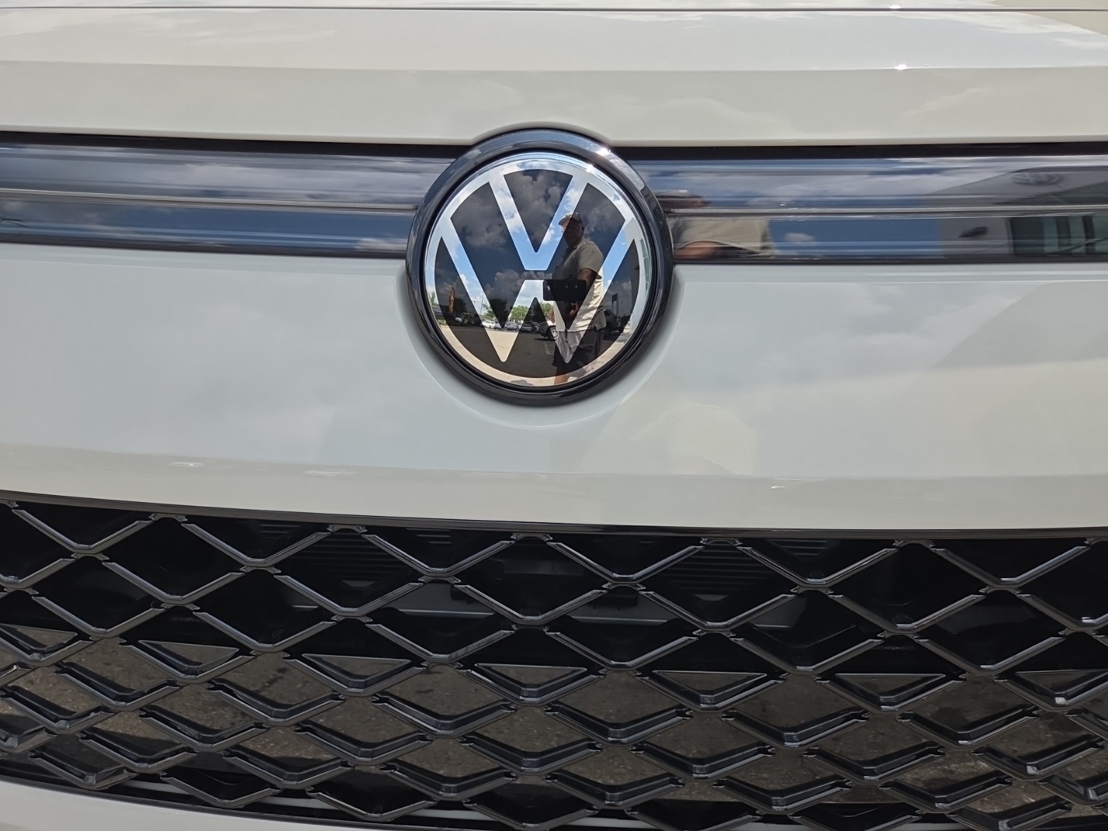 new 2025 Volkswagen Tiguan car, priced at $37,751