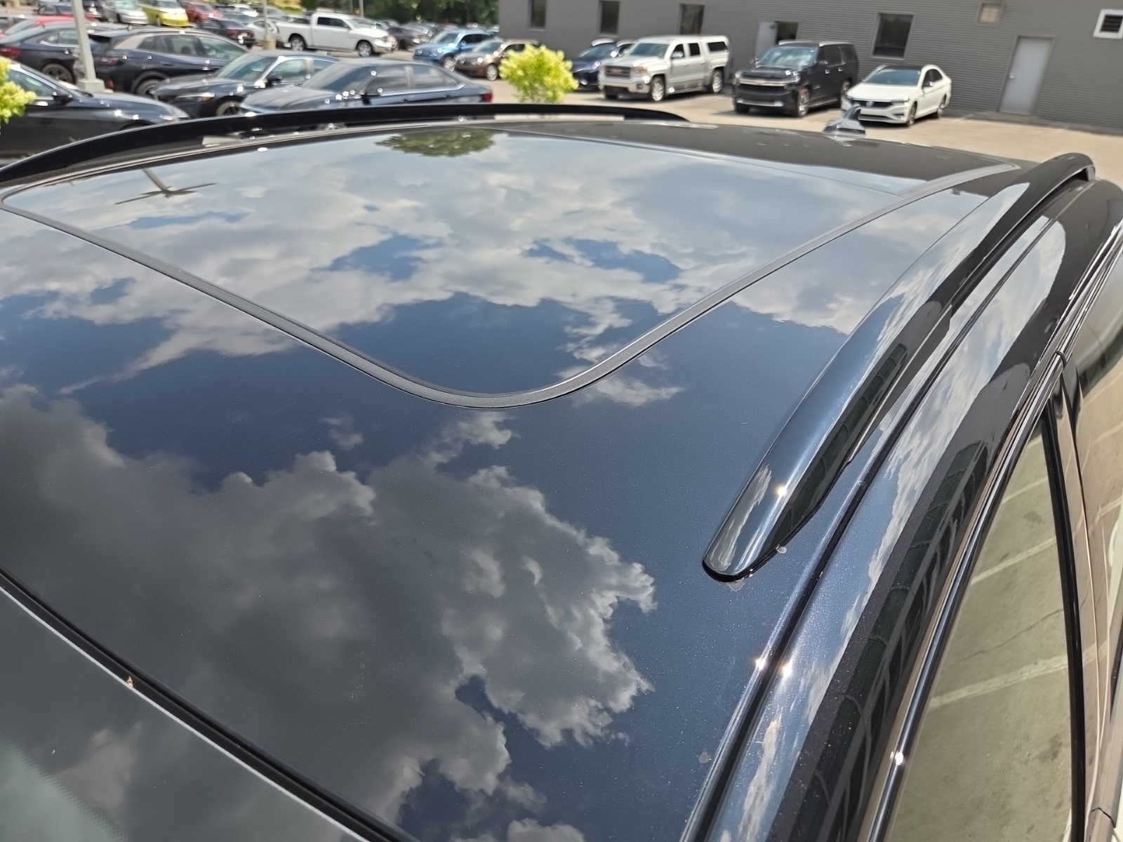 new 2025 Volkswagen Tiguan car, priced at $37,751