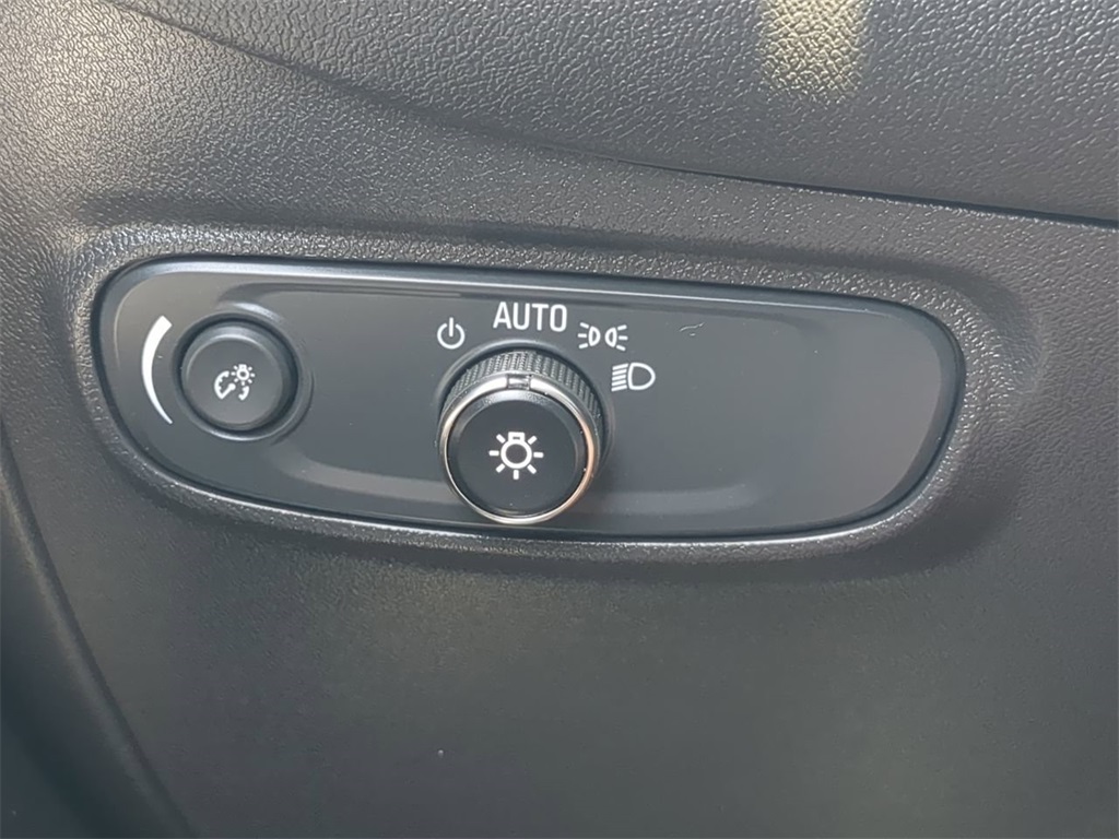 used 2024 Chevrolet Equinox car, priced at $20,551