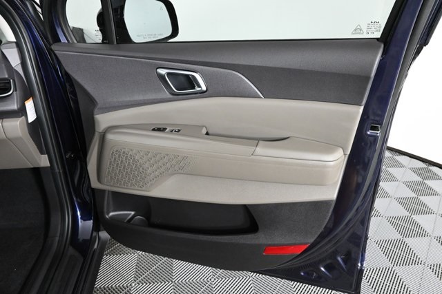 new 2026 Kia Carnival Hybrid car, priced at $46,460