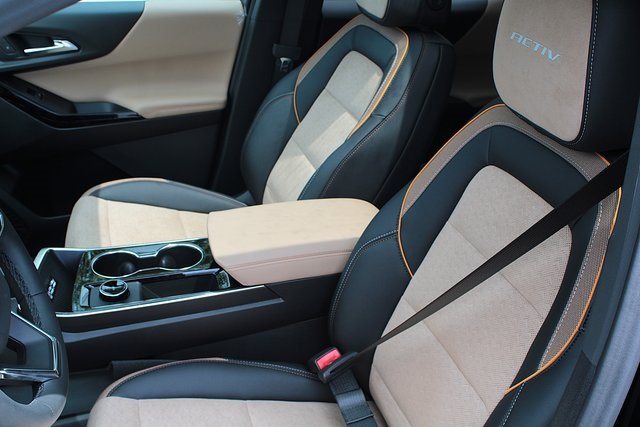 new 2026 Chevrolet Equinox car, priced at $35,930