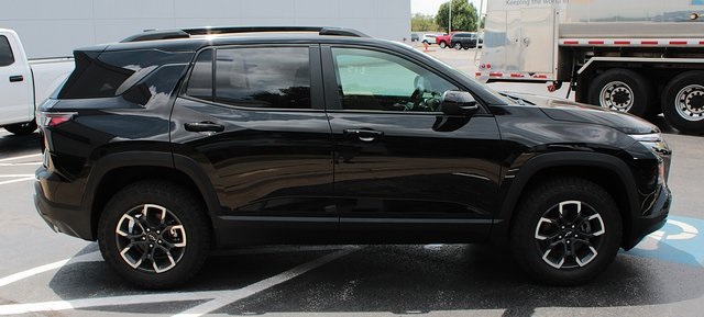 new 2026 Chevrolet Equinox car, priced at $35,930
