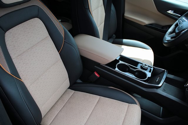 new 2026 Chevrolet Equinox car, priced at $35,930