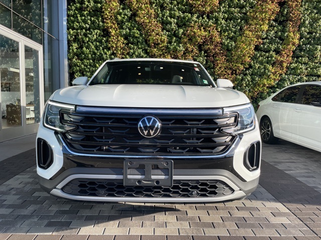 used 2025 Volkswagen Atlas Cross Sport car, priced at $32,500