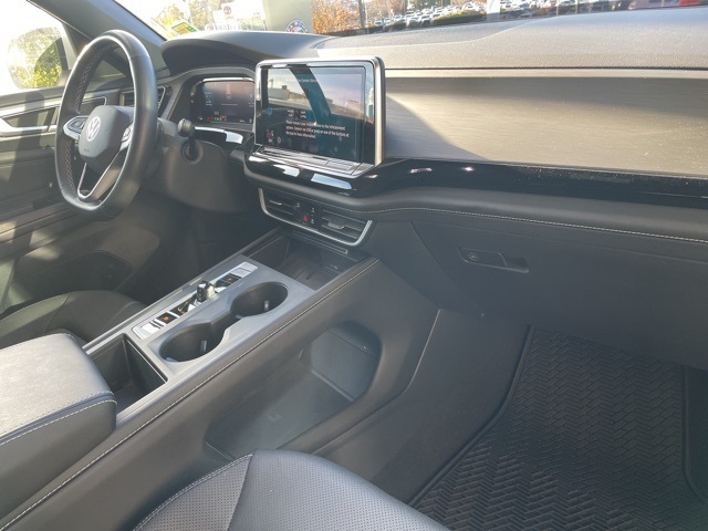 used 2025 Volkswagen Atlas Cross Sport car, priced at $32,500