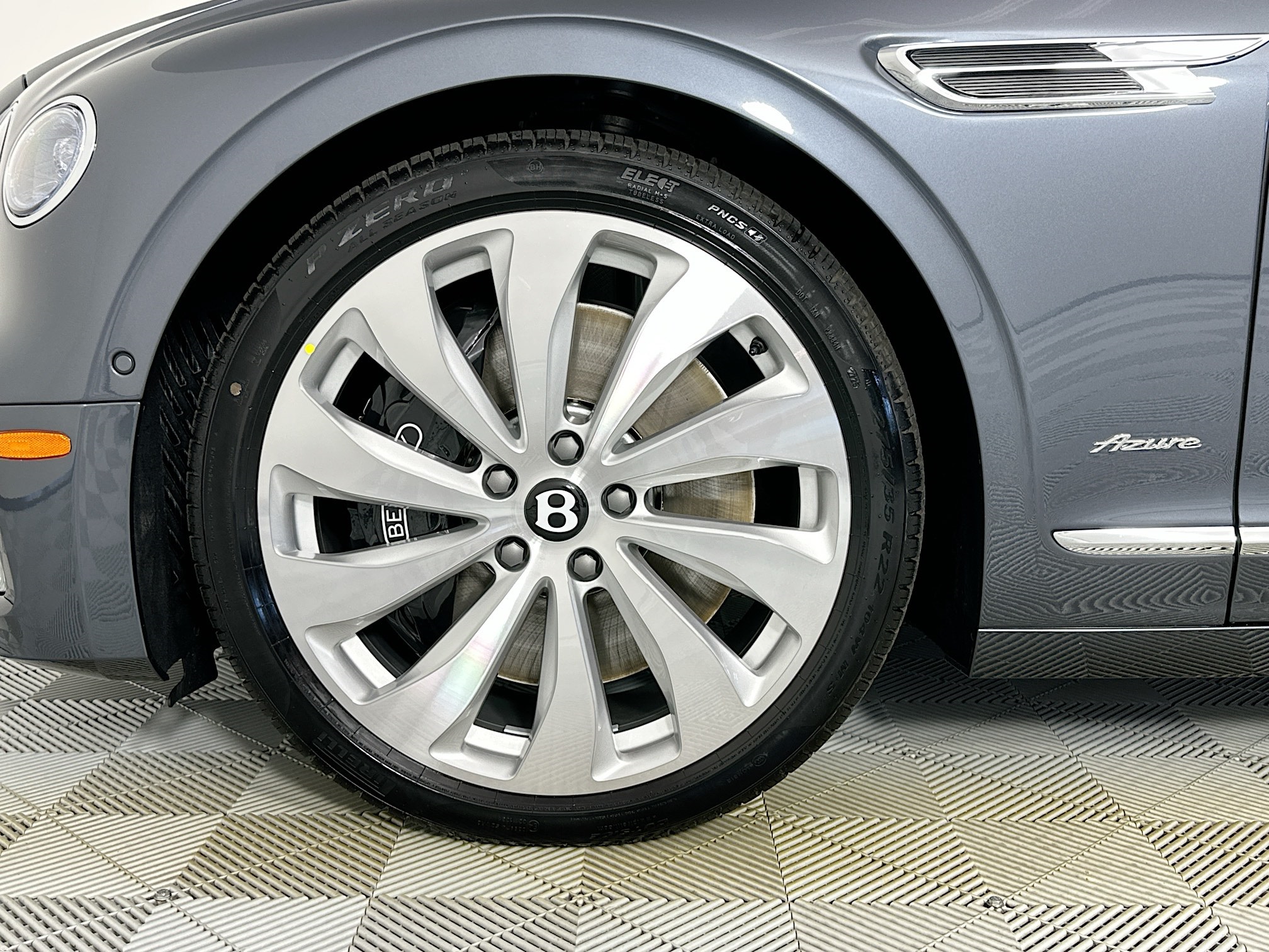 new 2026 Bentley Flying Spur car