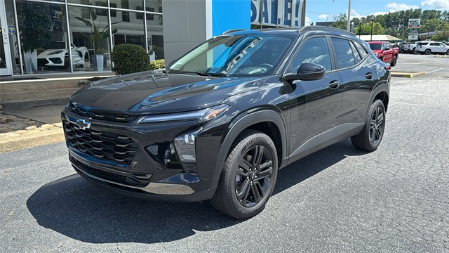 new 2025 Chevrolet Trax car, priced at $25,895