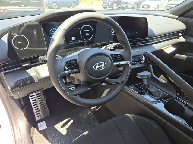 new 2025 Hyundai Elantra Hybrid car, priced at $25,945