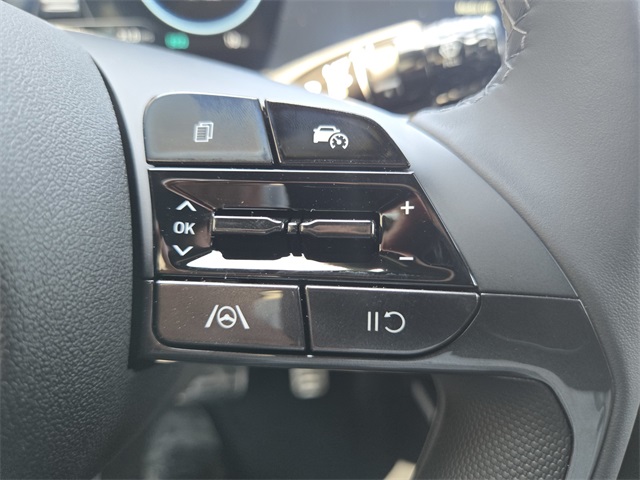 new 2025 Hyundai Elantra Hybrid car, priced at $25,945
