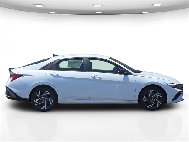 new 2025 Hyundai Elantra Hybrid car, priced at $25,945