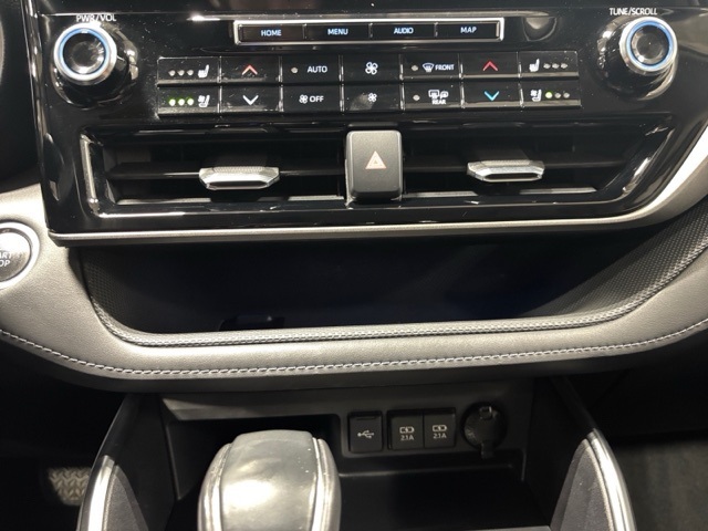 used 2020 Toyota Highlander car, priced at $35,915