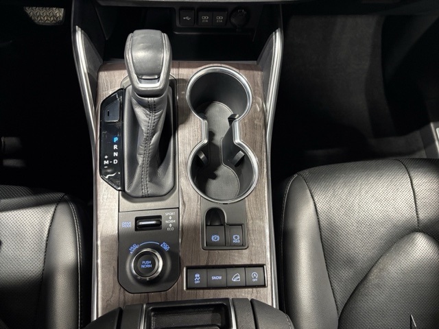 used 2020 Toyota Highlander car, priced at $35,915