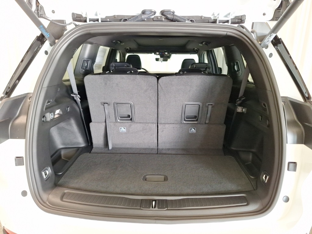 new 2025 Jeep Grand Cherokee L car, priced at $51,740