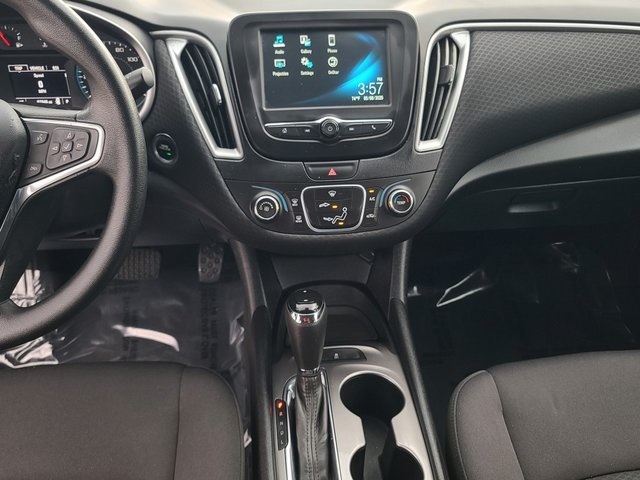 used 2018 Chevrolet Malibu car, priced at $8,994