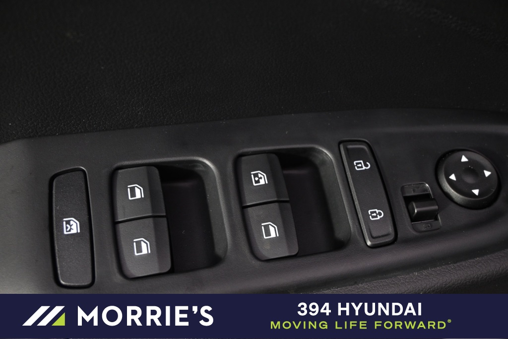 new 2025 Hyundai Venue car, priced at $21,904