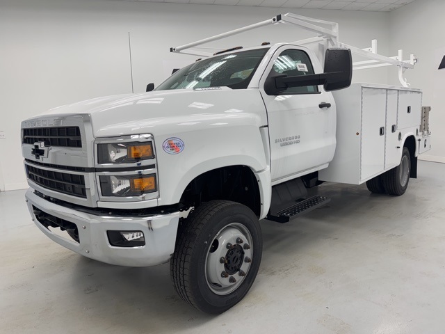 new 2024 Chevrolet Silverado MD car, priced at $85,801