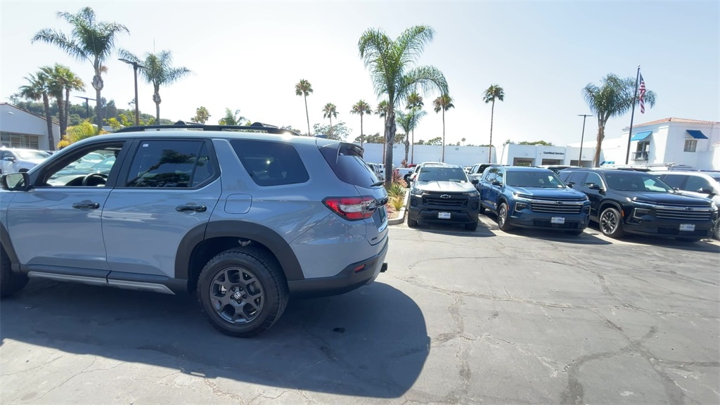 used 2023 Honda Pilot car, priced at $43,600