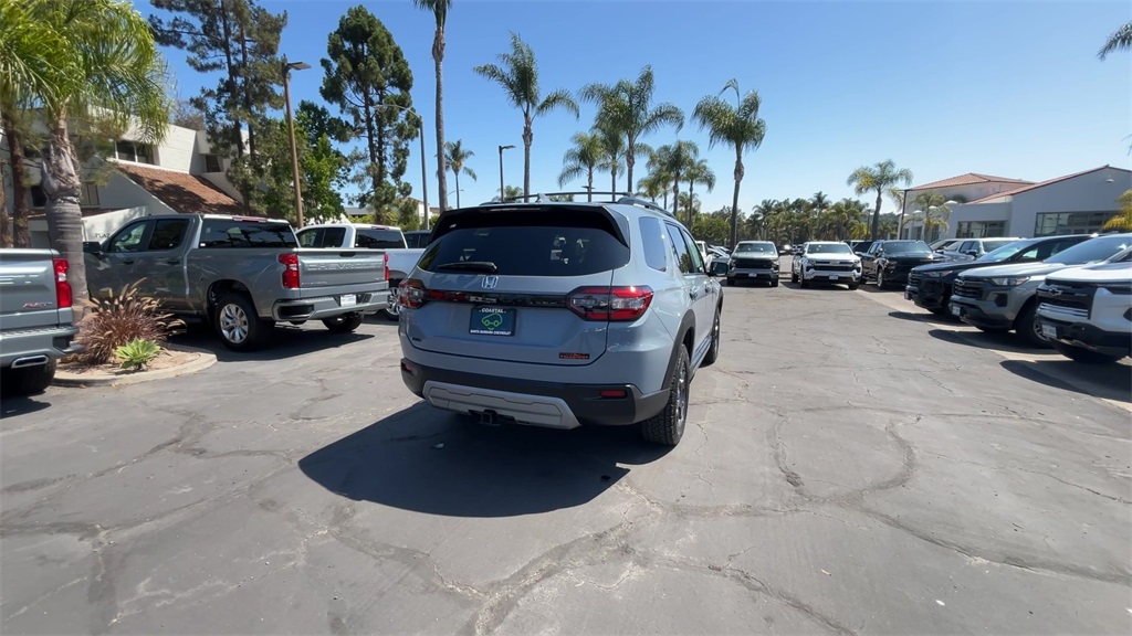 used 2023 Honda Pilot car, priced at $43,600