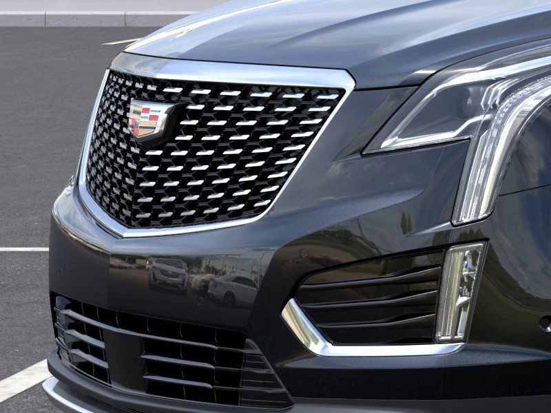new 2025 Cadillac XT5 car, priced at $55,635