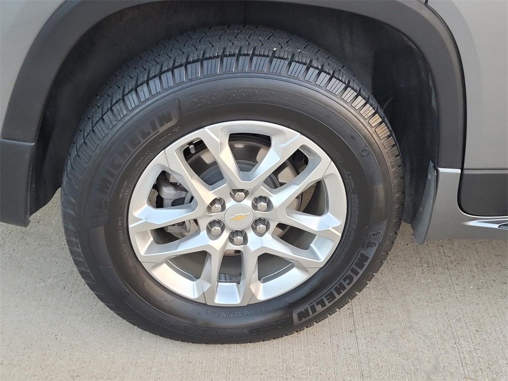 used 2020 Chevrolet Traverse car, priced at $19,900