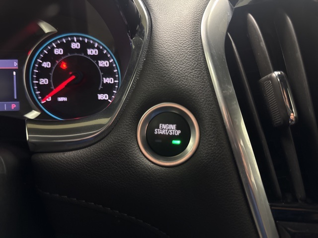 used 2022 Chevrolet Traverse car, priced at $25,988