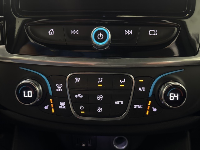 used 2022 Chevrolet Traverse car, priced at $25,988