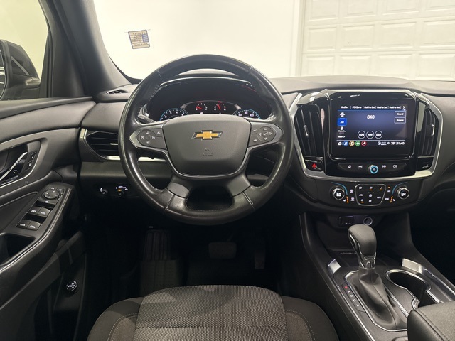 used 2022 Chevrolet Traverse car, priced at $25,988