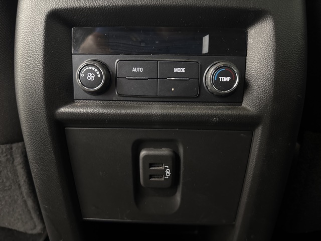 used 2022 Chevrolet Traverse car, priced at $25,988