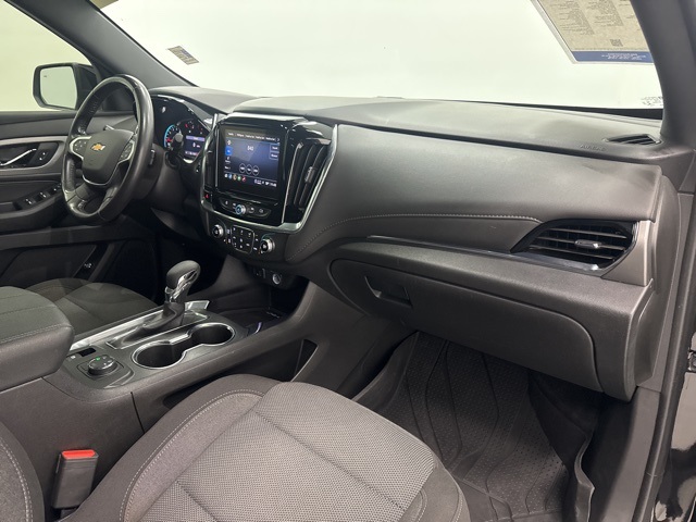 used 2022 Chevrolet Traverse car, priced at $25,988