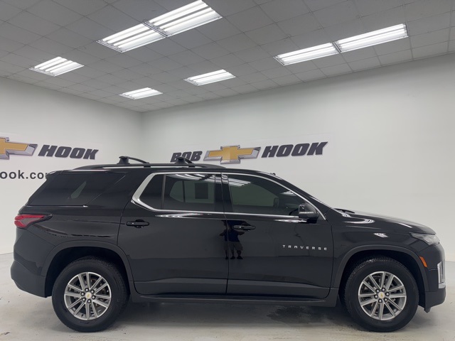 used 2022 Chevrolet Traverse car, priced at $25,988