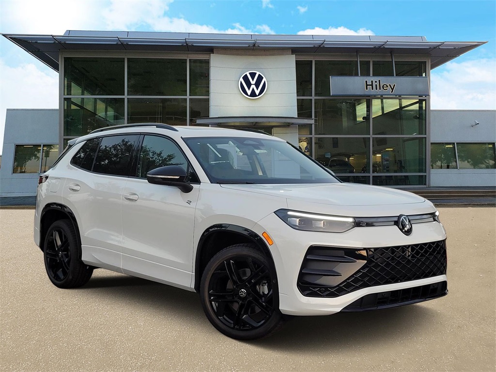 new 2025 Volkswagen Tiguan car, priced at $39,081